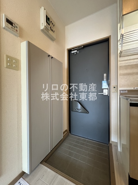 玄関　下駄箱付なので、玄関はいつでもスッキリ片付きますね☆