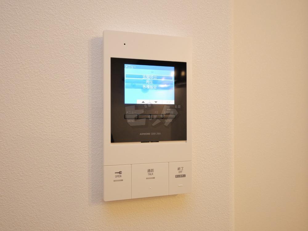 セキュリティ　来客の顔が見えて安心！TVモニターホン付きです♪