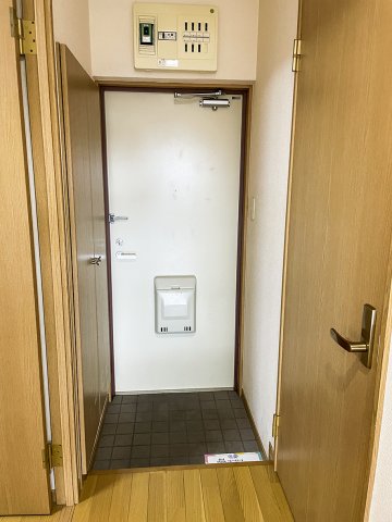 ネオサンライズの玄関写真