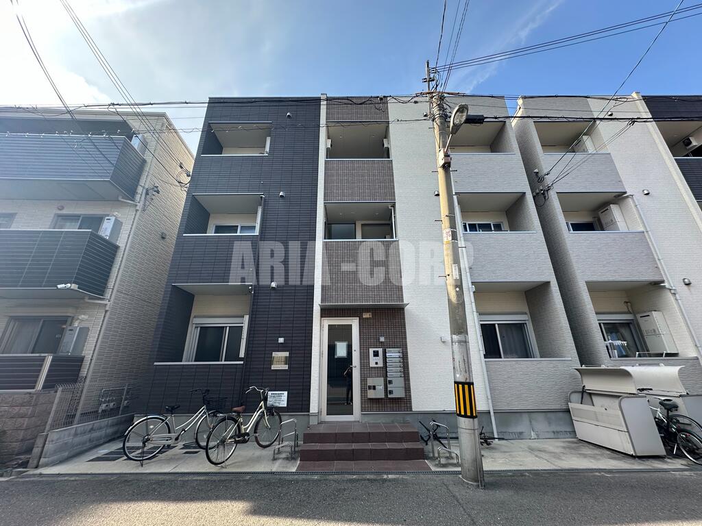 建物外観　2020年完成、大手ハウスメーカー施工のデザイナーズアパート