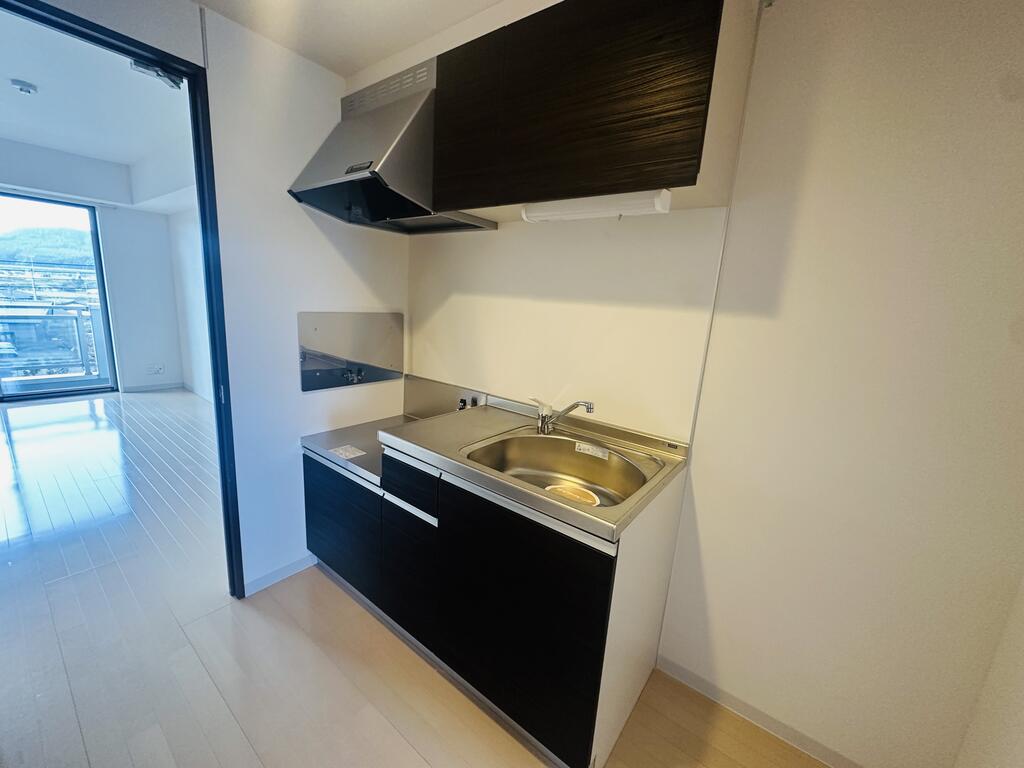 キッチン　※反転タイプのお部屋になります。