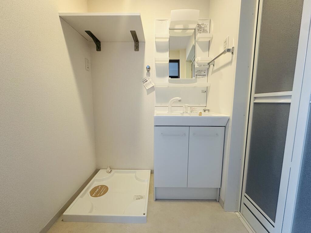 洗面設備　※反転タイプのお部屋になります。