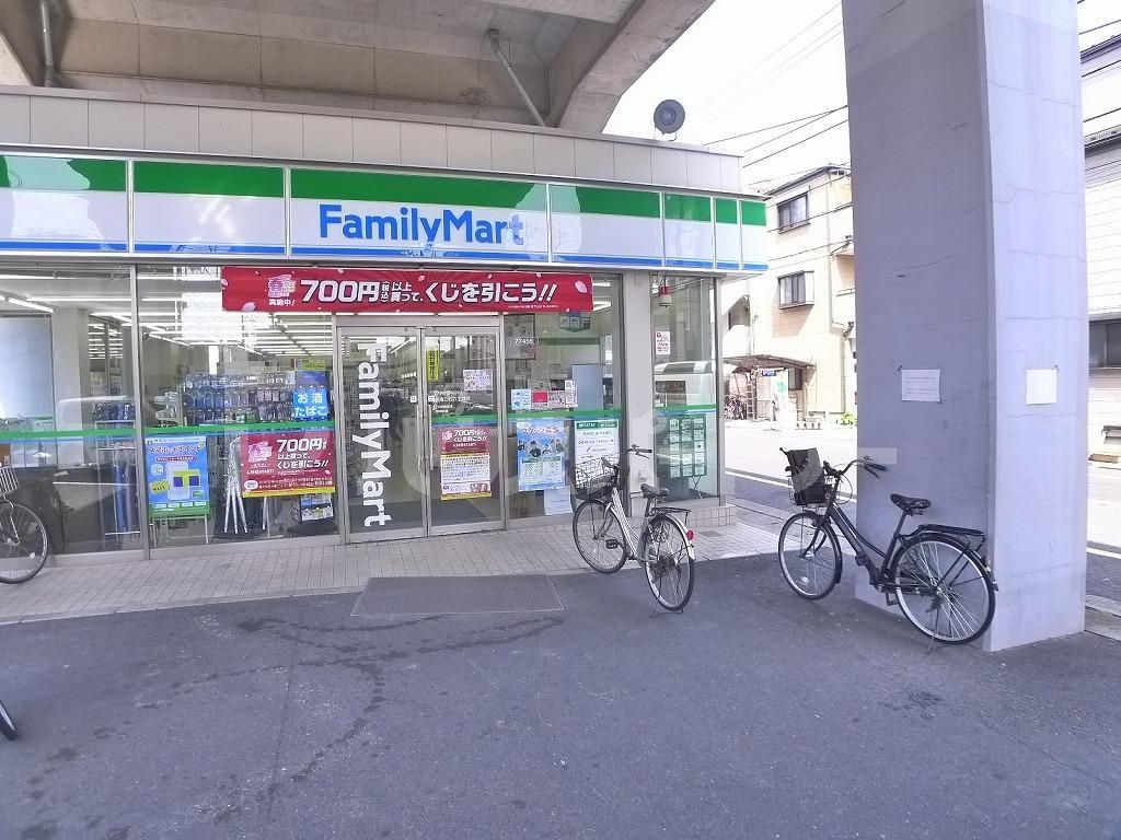 コンビニ　ファミリーマート葛飾立石六丁目店（コンビニ）まで180m