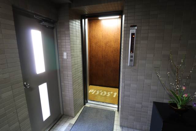 その他共有部分　エレベーター完備♪