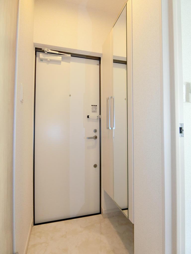 メゾンエスポワールの玄関写真