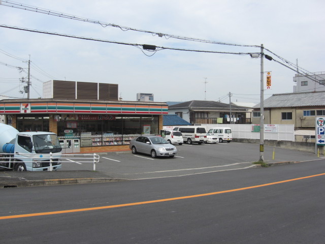 コンビニ　セブンイレブン高槻城東町店（コンビニ）まで668m