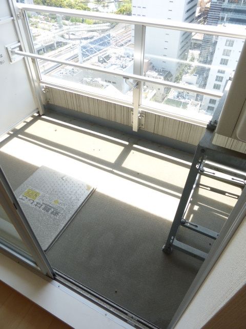 バルコニー　写真は同タイプ住居です。