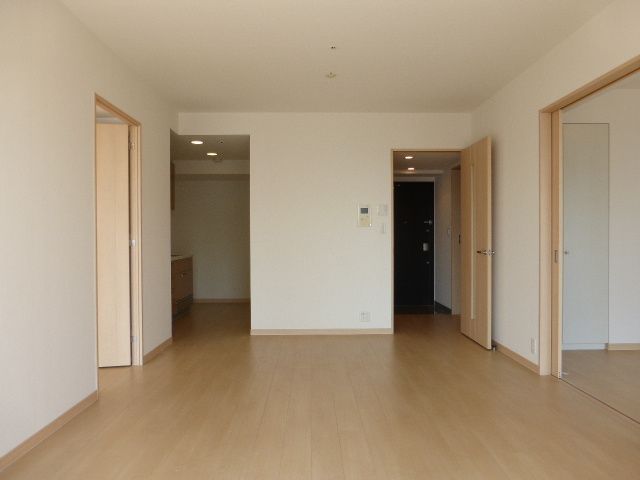 居室・リビング　写真は同タイプ住居です。