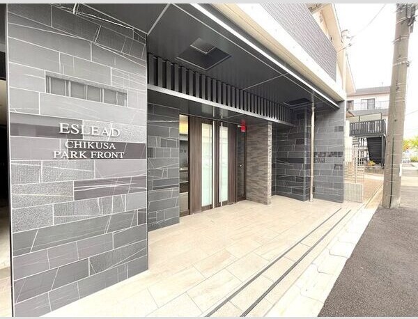 エントランス　名古屋で一番初期費用の安い賃貸専門の不動産会社です(^^)