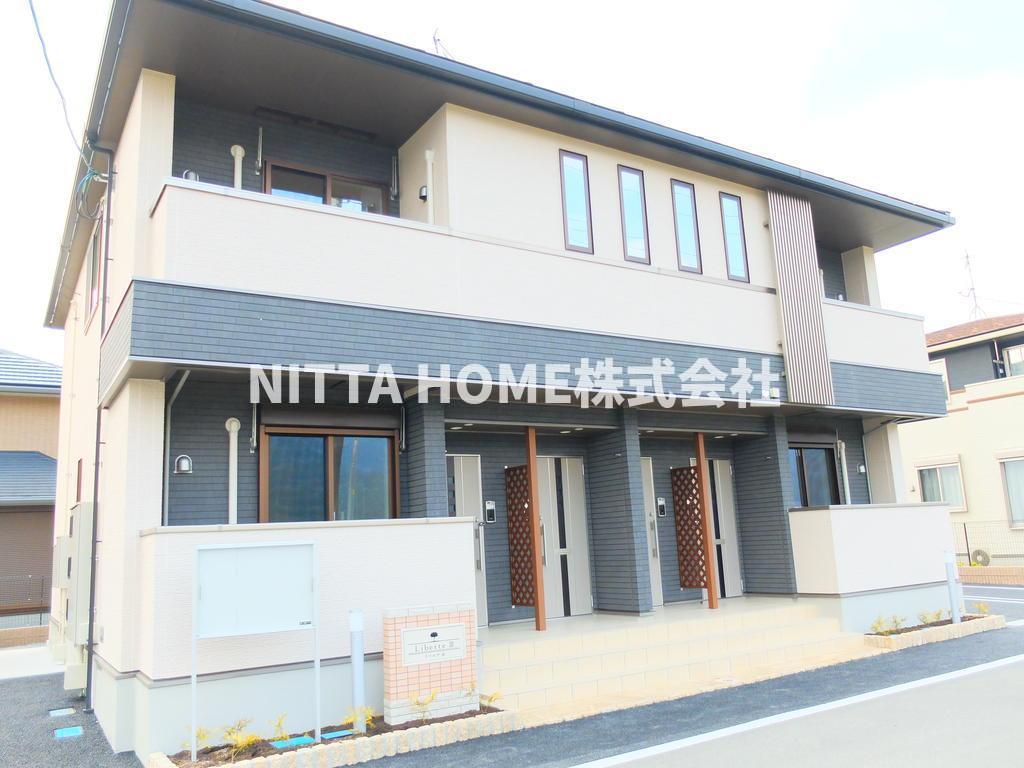 建物外観　１フロア２住戸◇全居室に収納付き★