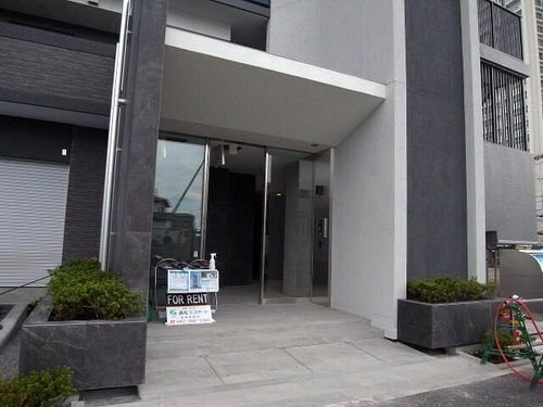 エントランス　２４時間換気システム完備