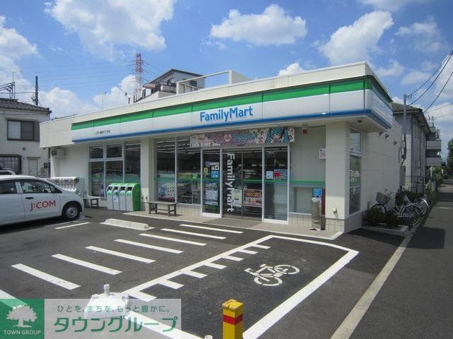 コンビニ　ファミリーマート（コンビニ）まで240m