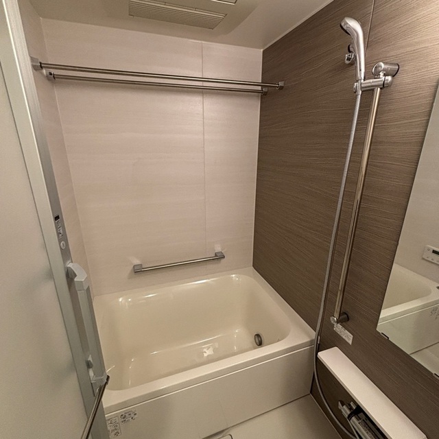 バス・シャワールーム　※写真は同タイプ住戸です。