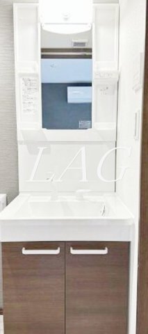 洗面設備　独立洗面台です。（同一仕様）