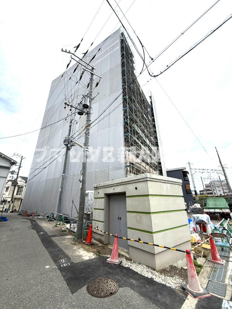 建物外観　施工中