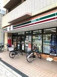 コンビニ　セブンイレブン大阪天神橋8丁目店（コンビニ）まで371m