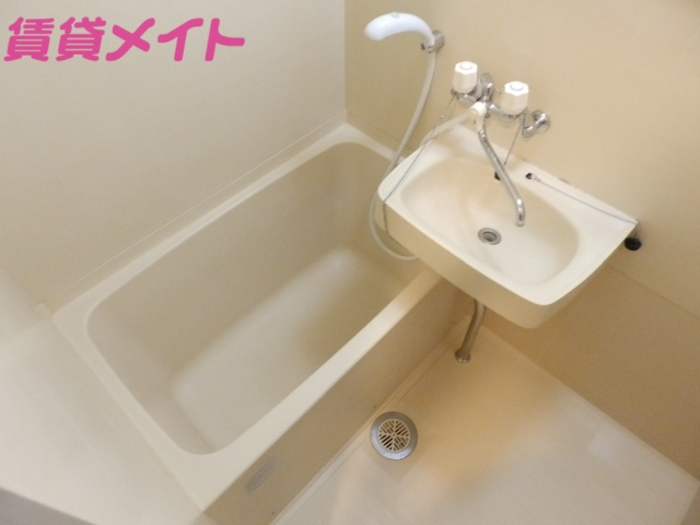 バス・シャワールーム　バス