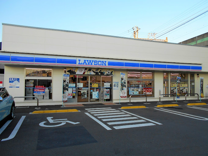 コンビニ　ローソン 横浜和泉中央北五丁目店（コンビニ）まで360m