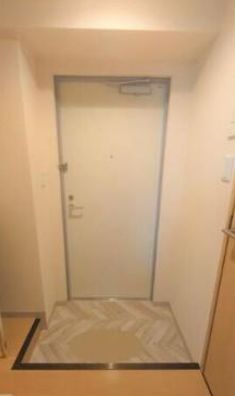 玄関　参考写真：別部屋タイプ