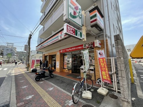コンビニ　セブンイレブン御厨栄町店（コンビニ）まで206m