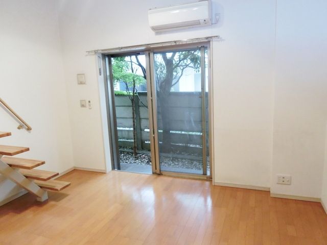 居室・リビング　別部屋参考写真