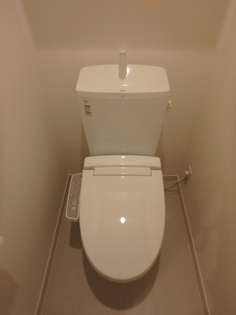 トイレ　やっぱり機能付きトイレじゃなきゃ。
