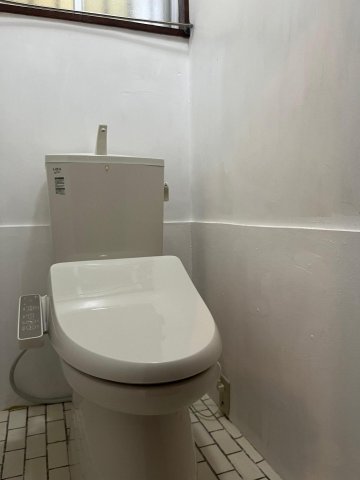 横須賀市田戸台戸建のトイレ写真