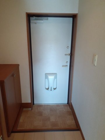 玄関　収納もある玄関です