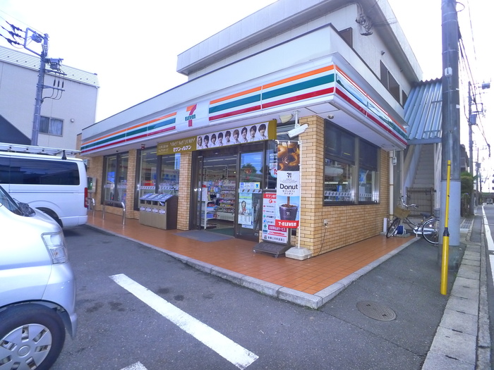 コンビニ　セブンイレブン（コンビニ）まで435m