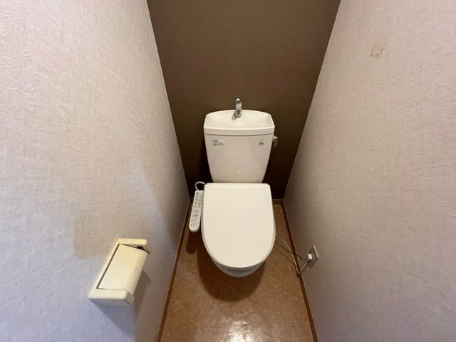 トイレ　※同施工会社のイメージ写真※