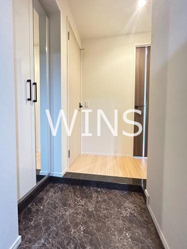 玄関　別部屋参考写真です。