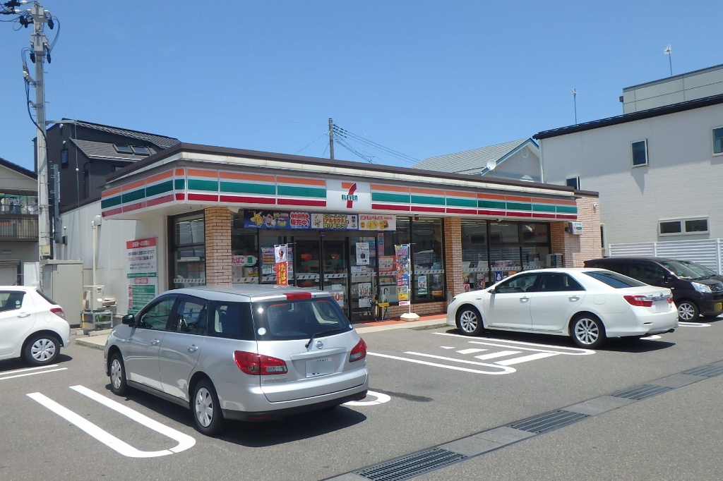 コンビニ　セブンイレブン 新潟船場店（コンビニ）まで334m