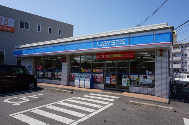 コンビニ　ローソン横手二丁目店（コンビニ）まで390m