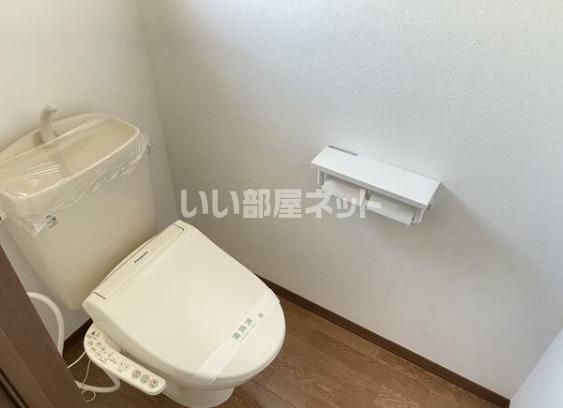 レスポワール春日岡 Iのトイレ写真