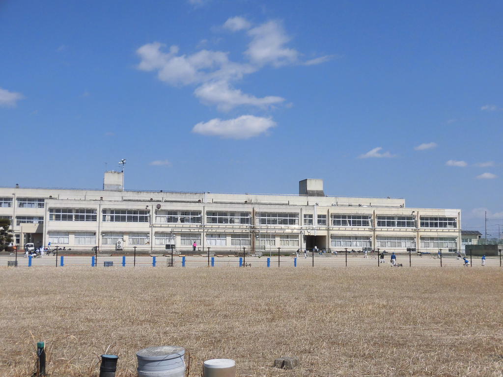 小学校　取手市立宮和田小学校（小学校）まで939m