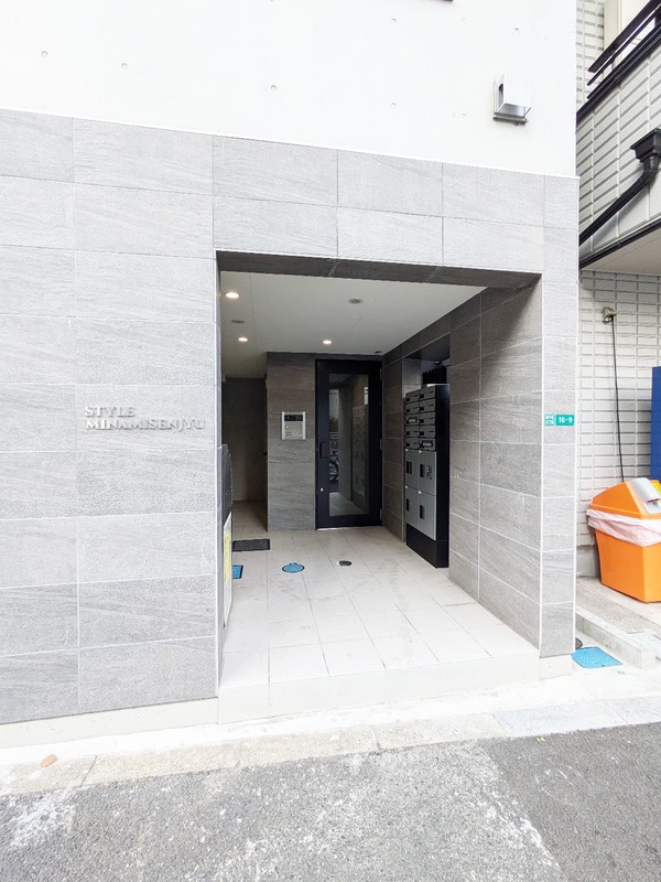 東京メトロ日比谷線 南千住駅 徒歩7分 5階建 築4年の外観写真