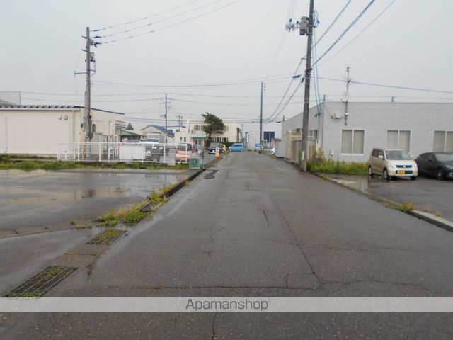 その他　前面道路（その他）まで0m