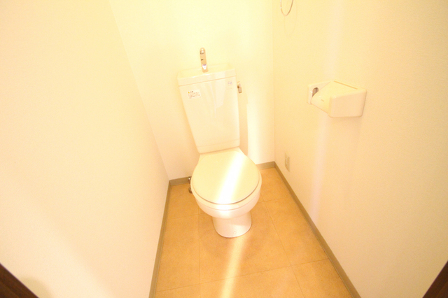 トイレ　バス・トイレはしっかり別となってます