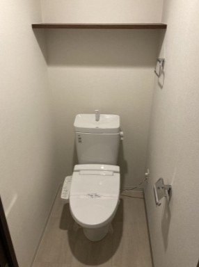 トイレ　別部屋参考写真となります。