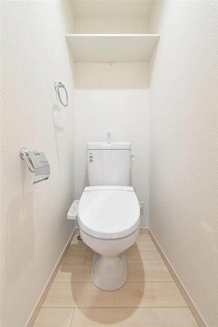 北総線 新柴又駅 徒歩7分 3階建 築7年のトイレ写真