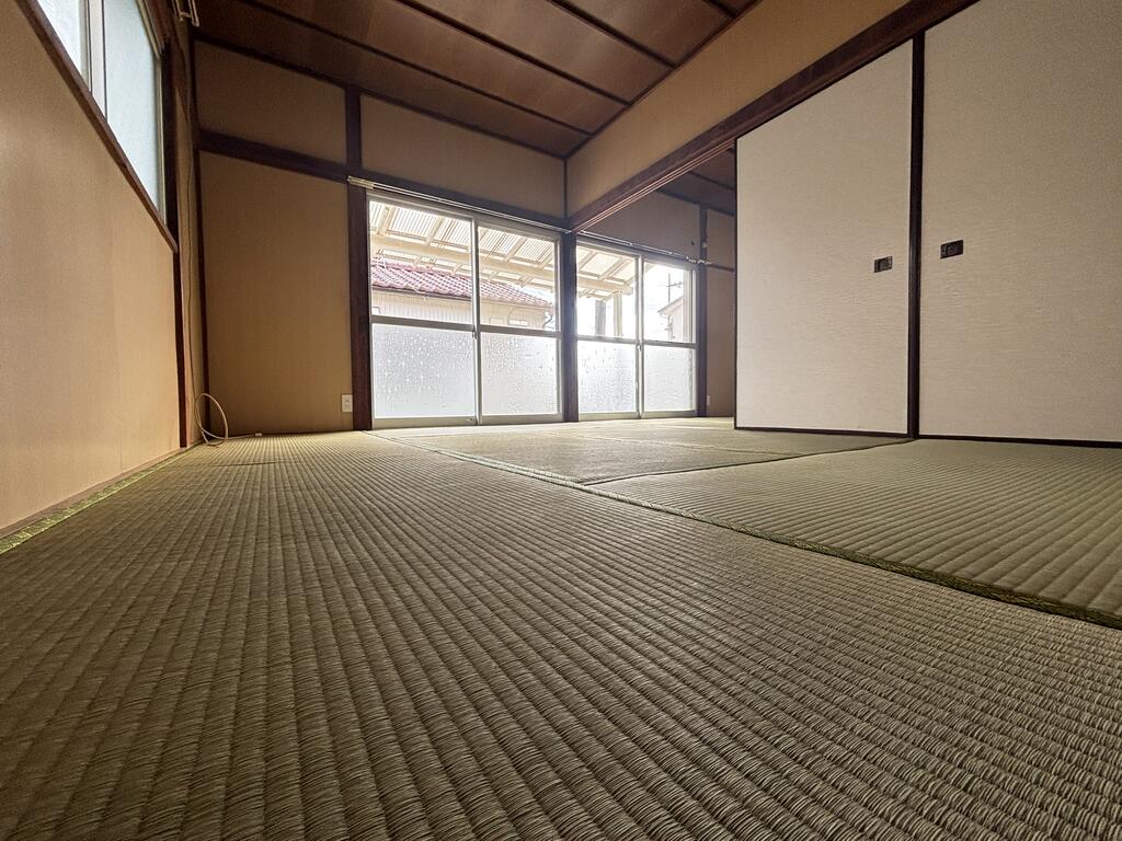 菅沼貸家の居間写真