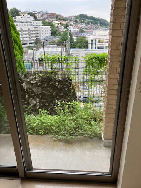 バルコニー　044-299-8985までお気軽にお電話下さい♪