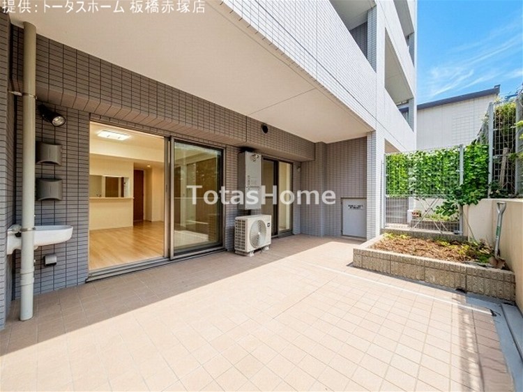 バルコニー　専用庭