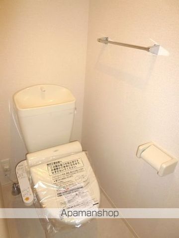 神戸電鉄粟生線 大村駅 徒歩2分 2階建 築13年のトイレ写真