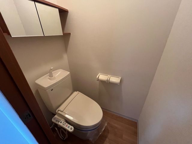 ロイヤルヒルズ青山のトイレ写真