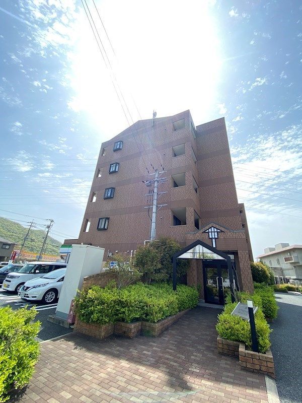 ロイヤルヒルズ青山の外観写真