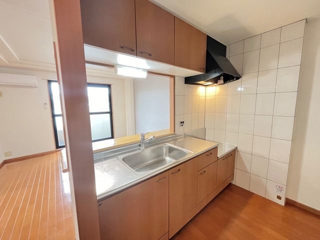 ロイヤルヒルズ青山のキッチン写真