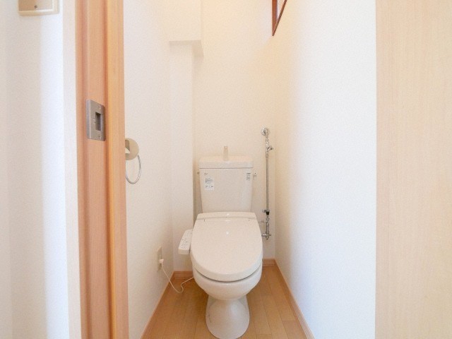 ＪＲ函館本線 白石駅 徒歩14分 2階建 築42年のトイレ写真