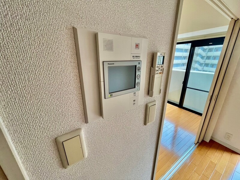 セキュリティ　モニター付きで安心ですね。