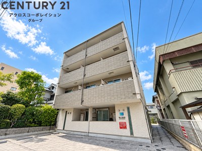 建物外観　オートロックで外部の人間が簡単に出入りできないため安心です。